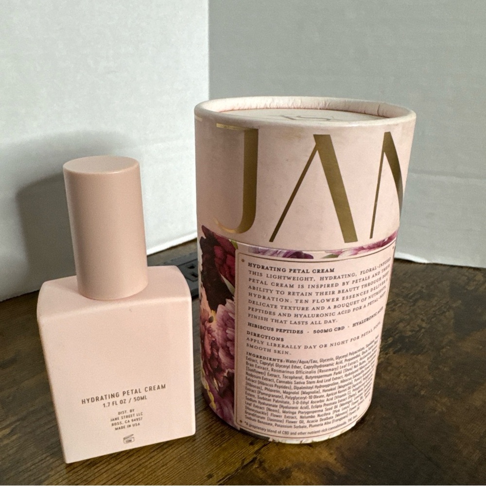 SAINT JANE - Hydrating Petal Cream - 50 ml / 1.7 fl oz. ( Round Box ) New. - Picture 3 of 8